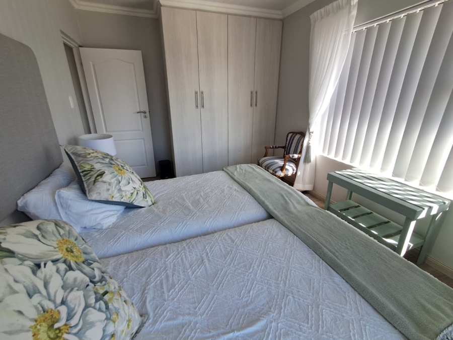 3 Bedroom Property for Sale in Avonddans Western Cape